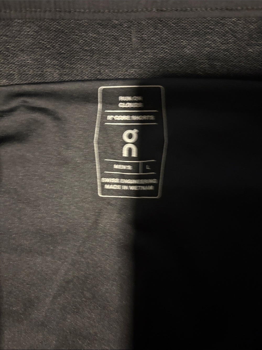 On Running Men’s Size L 5” Core Shorts in Black NWT! - Picture 6 of 10